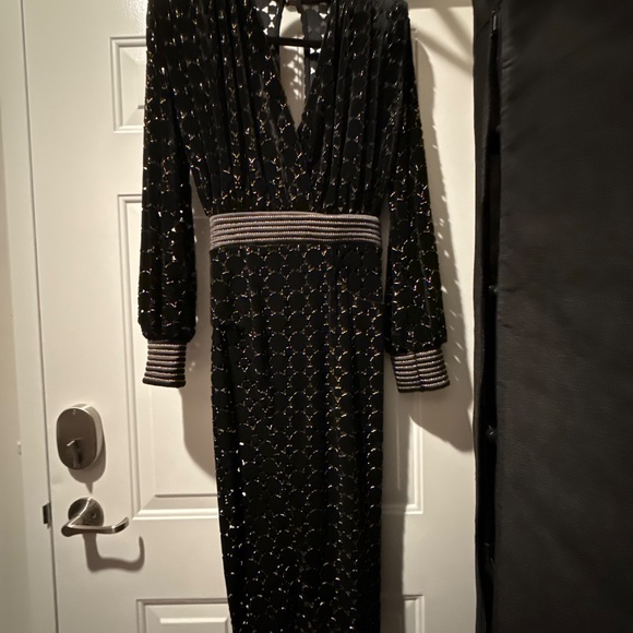 ZHIVAGO Level Laser-Cut Velvet Midi Dress - Picture 4 of 4